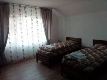 Фото номера Двухместный номер с 1 кроватью и террасой Гостевой дом Vila Lorin г. Cristeştii Ciceiului 26